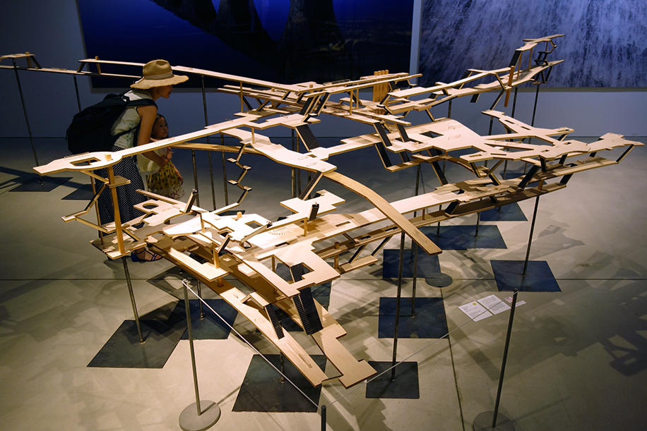 プラットホームが交差する渋谷駅（2016年開催の「土木」展に出展された100分の1スケールの模型）