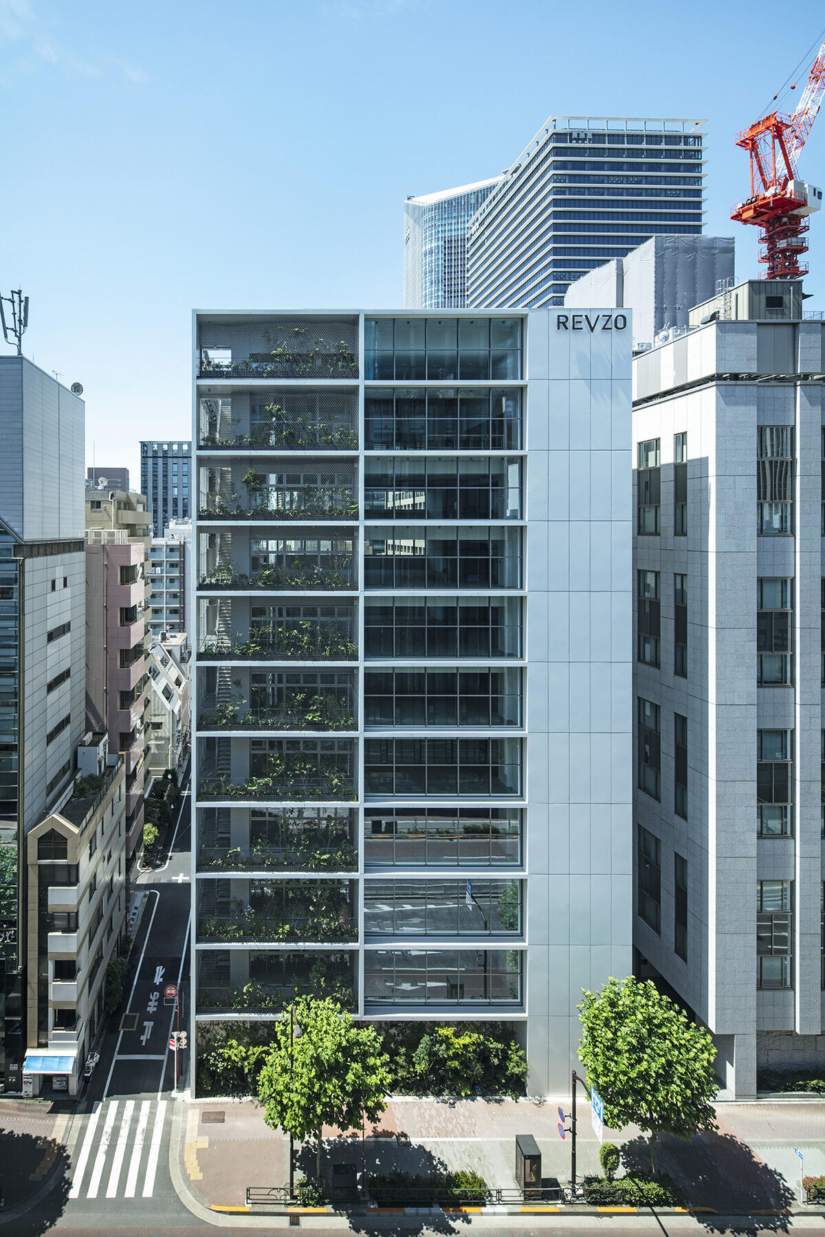 川島範久建築設計事務所＋日本土地建物《REVZO Toranomon》（2020）